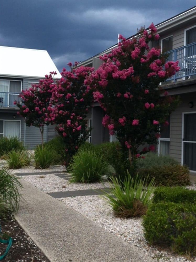 Quest Williamstown North Aparthotel Bagian luar foto